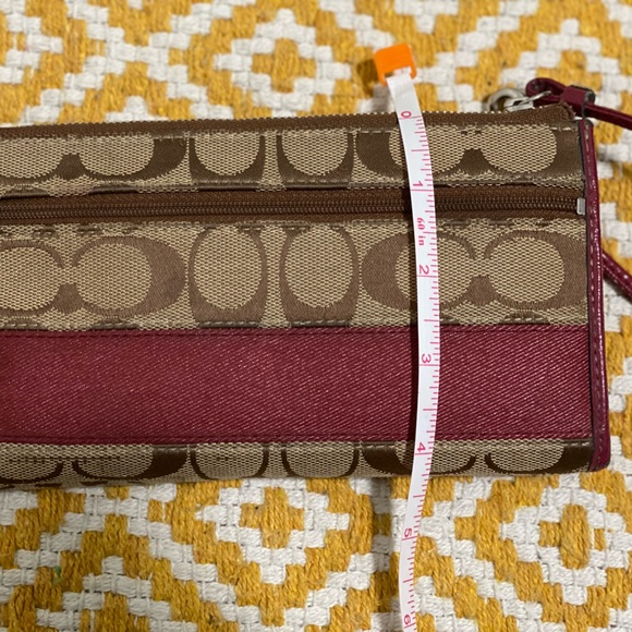 Coach Wallet - Picture 4 of 5